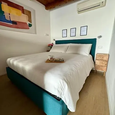 Splendido Bilocale In Via Madonnina, Zona Brera *