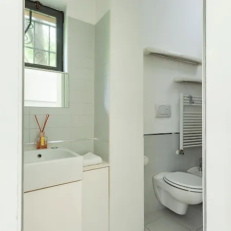 Duplex Luminoso In Zona Residenziale Milano