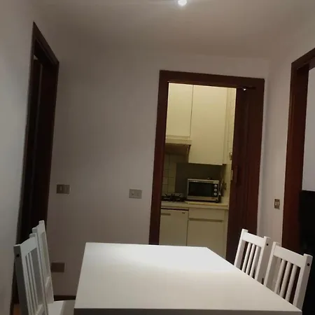 Lux Flats In Duomo District Apartment Milan