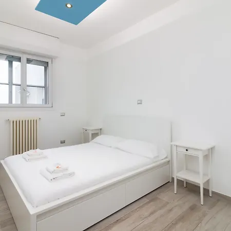 Nuovissimo Attico 17esimo Piano, 10 Posti Letto Daire Milano