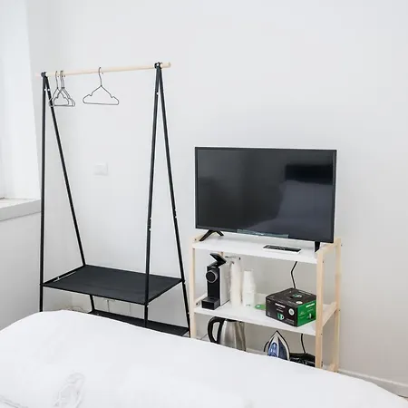 Airguest Pianella بيت ضيافة