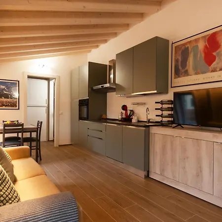 Apartmán Guinizzelli 4 *