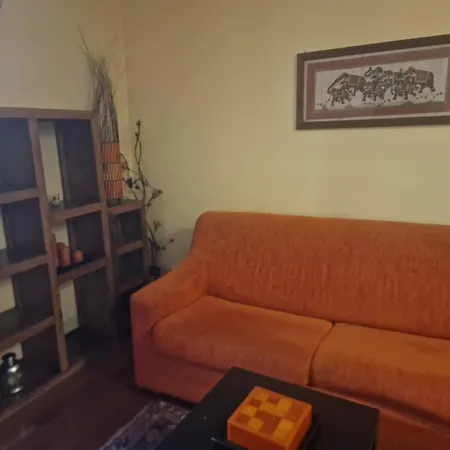 Sempione Orange Apartment