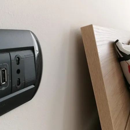 Monolocale Zona Loreto Mm1 Pasteur P1