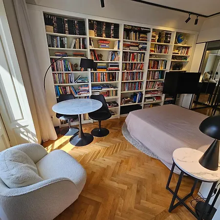 דירה Exclusive Floor 2-bedroom Flat