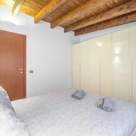 Tar5 -20 Minutes From Duomo- Design-elegant Appartement *