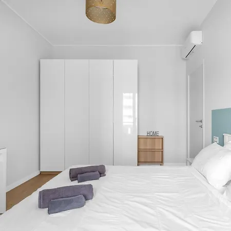 Sil5 - Bright - Luxury Milan