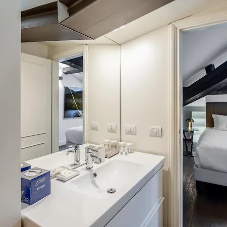 Apartament Allegroitalia Penthouse Montenapoleone *