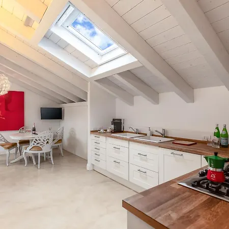 Allegroitalia Penthouse Montenapoleone * Mediolan