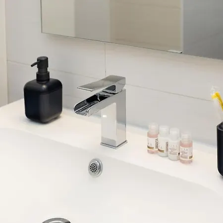 Luxury With Wi Fi Netflix * Milano