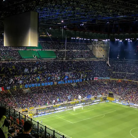 Accogliente A Pochi Passi Dalla Metro, San Siro E Con Aria Condizionata *