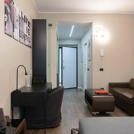 Daire Double L Luxury Milano