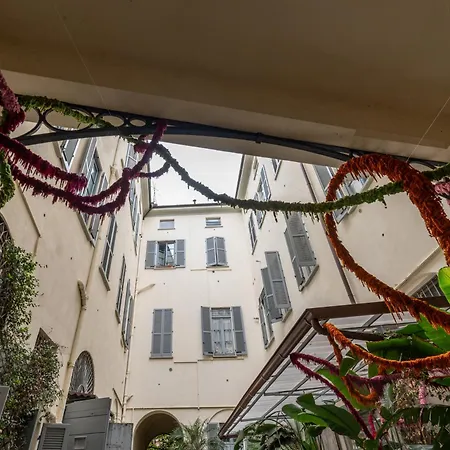 Nerino House, Elegante E Tranquillo A 5 Minuti Dal Duomo * Milánó