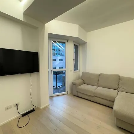 Apartmán Modern - Walking Distance To Station Milán