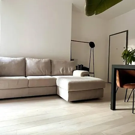 Modern - Walking Distance To Station * Milán