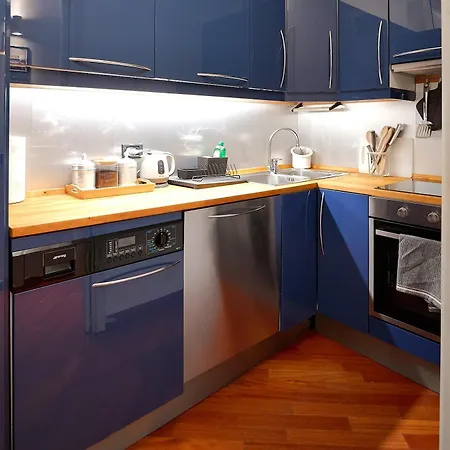 Xenia - Intimate 10 Min From Duomo *