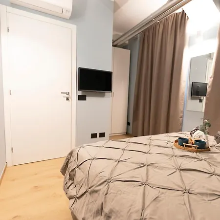 Ihost Luxury -free Parking- Plana 6 * Milán