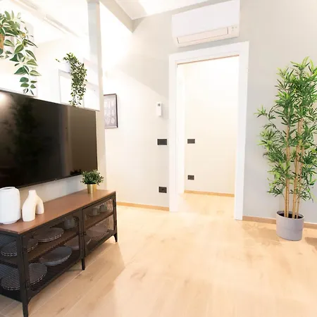 Ihost Luxury -free Parking- Plana 6 * Milán