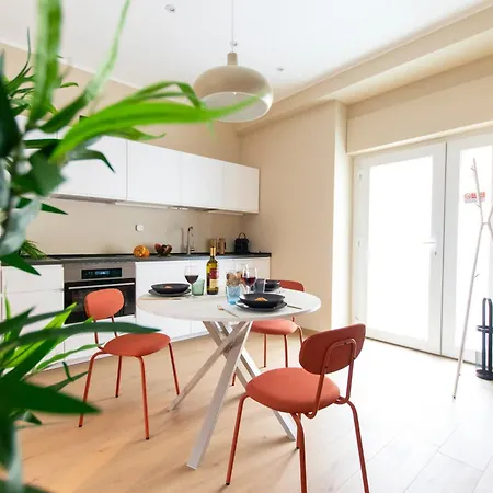 Ihost Luxury -free Parking- Plana 6 * Milán