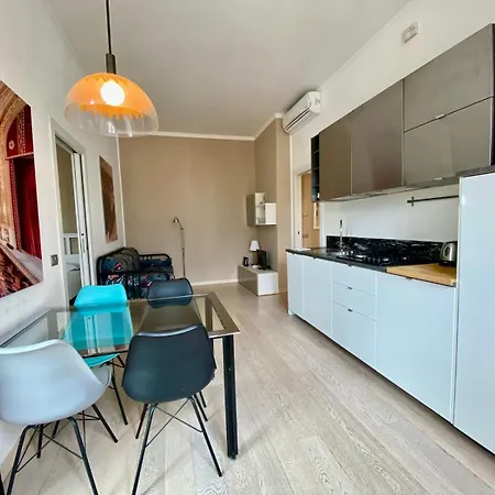 Apartmán Guesthost - Piazzale Susa Bright Flat Con Veranda Milán