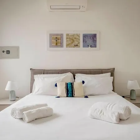 Brand New 3 Bedrooms In Navigli Area * ميلان