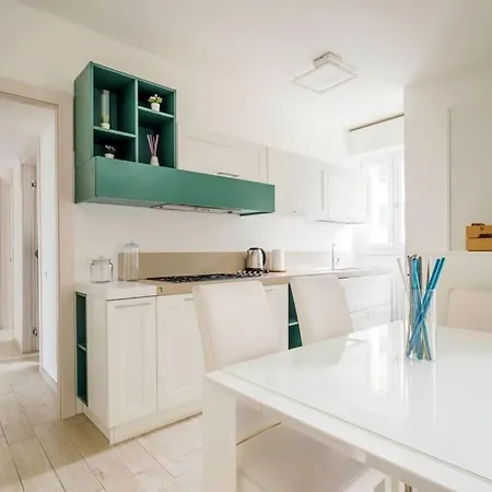 Brand New 3 Bedrooms In Navigli Area ميلان