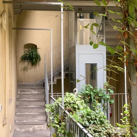 Crocetta 27 Milánó