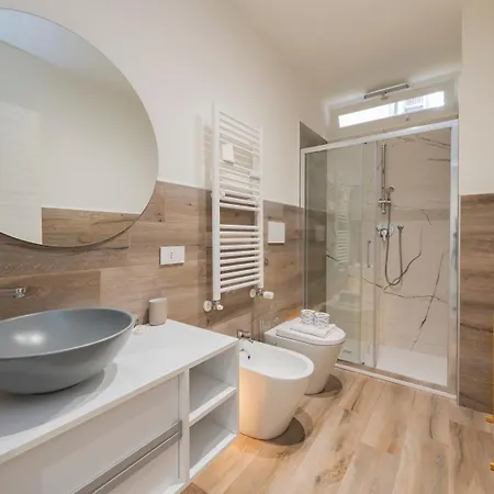 Ihost Luxury - Neg Roli 8 Μιλάνο