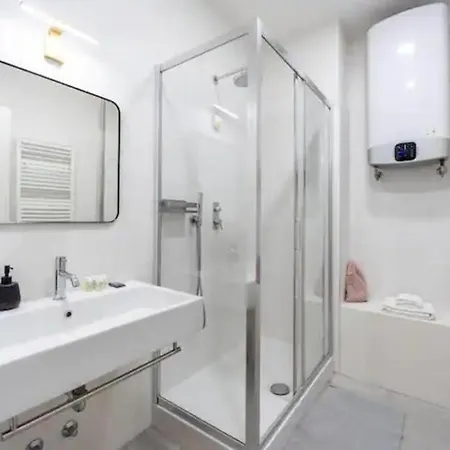 Duomo-garibaldi-isola Self Checkin Milan