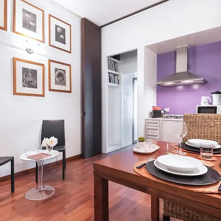 Easylife - - Pontida 4 - Moscova Apartament