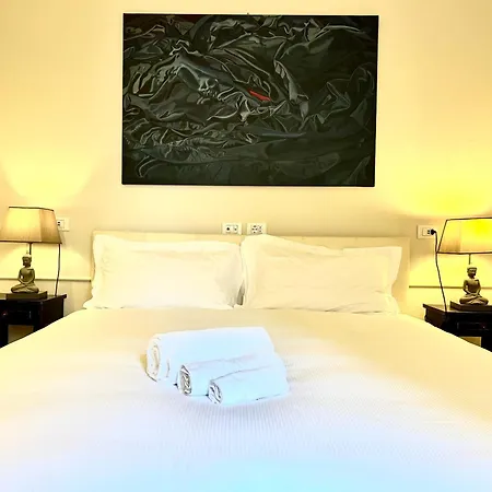 Apartment Elegant Historic On A Tree-lined Avenue Near Cadorna Station *