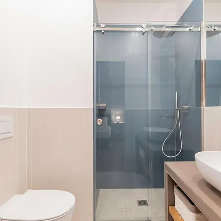 Homeby, Casa Isella Apartment Milan