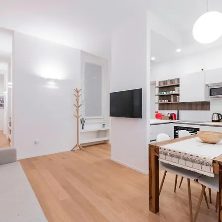 Homeby, Casa Isella * Milan