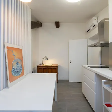 Xenia - Elegant Penthouse In Fiera Area * Milán