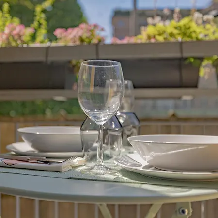 Lejlighed Comfy & Chic Near Universita Iulm & Famagosta-ideal For Work