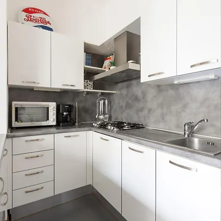 Guesthost - Porta Venezia M1 Cosy Mediolan