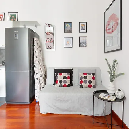 Guesthost - Porta Venezia M1 Cosy Mediolan