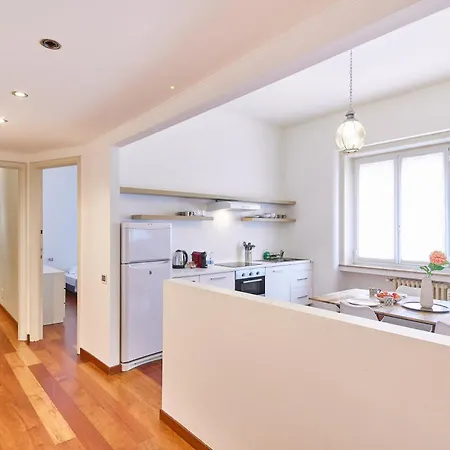 Apartament Porta Nuova Lusso 8 Minuti Dal Duomo Mediolan