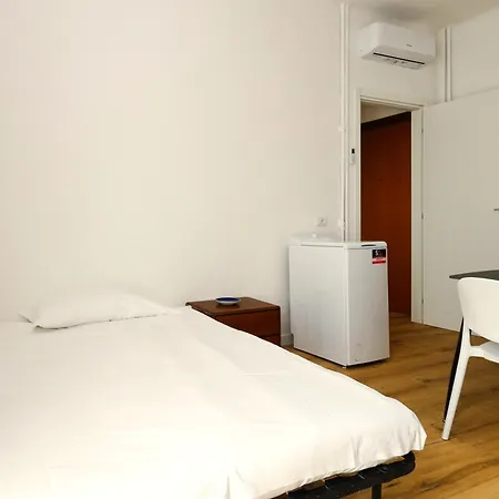 Joivy 1-bed With Balcony Near Subway * Milánó