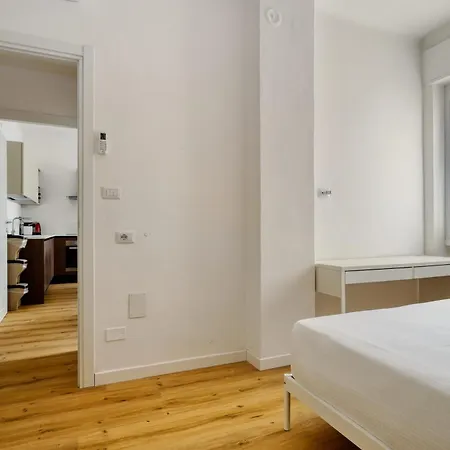 Joivy 1-bed With Balcony Near Subway Apartman Milánó