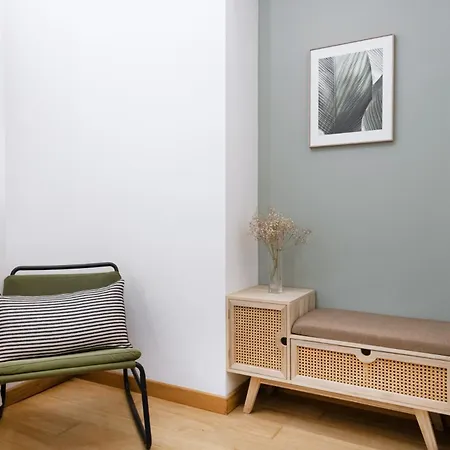 Easylife - Eleganza E Comfort In Loreto Daire