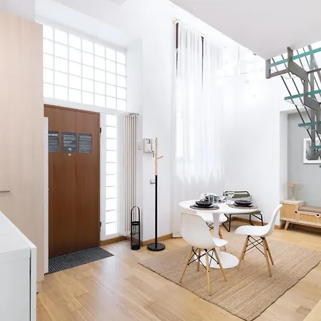 Easylife - Eleganza E Comfort In Loreto Daire Milano