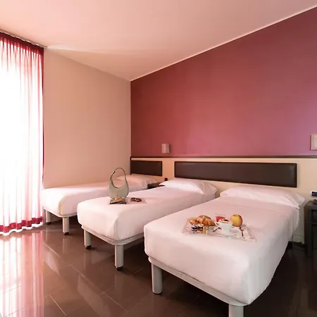 Hotel Five