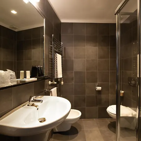 Hotel Five 3*