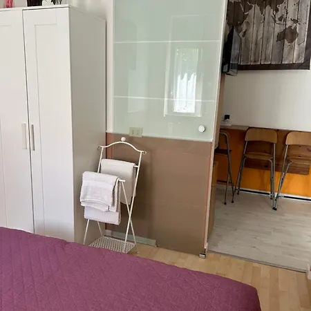 Apartment Claudia's In Fieracity&mico&sansiro *