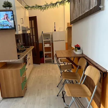 Claudia's In Fieracity&mico&sansiro Apartment Mailand