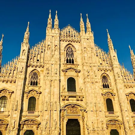 - Charlize - In The Heart Of Apartment *