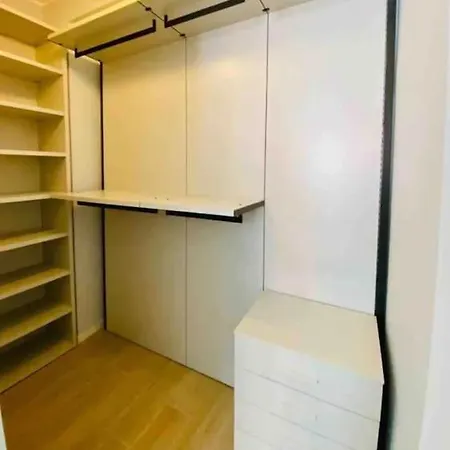 Apartament Lovely In Prada District Mediolan