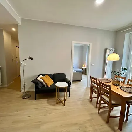 Lovely In Prada District Apartament Mediolan