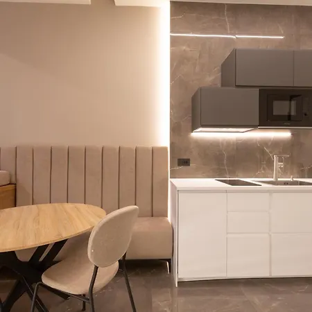 Daire 4da6 -duomo- Large Luxury Milano